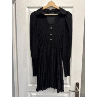 Robe Noire Courte Manches...