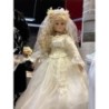 POUPEE EN PRCELAINE MARIEE