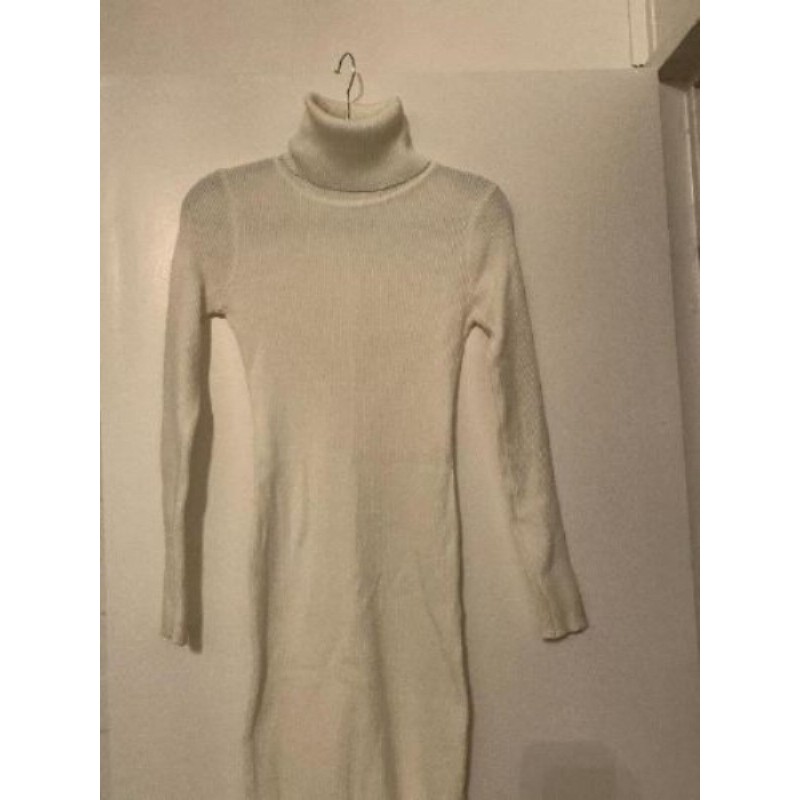 Robe pull blanche à col roulé Taille M