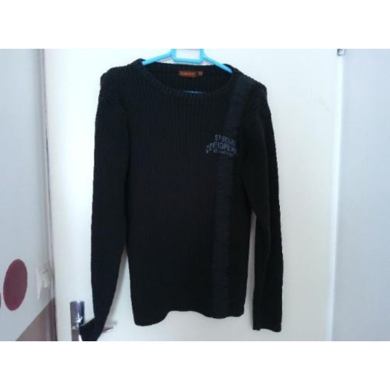 Pull ras du cou noir taille M