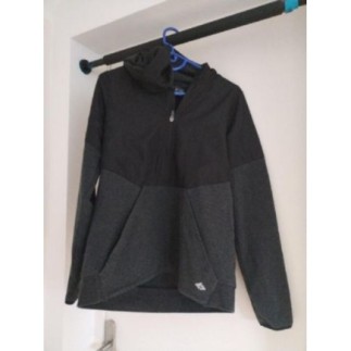 Veste sport capuche...
