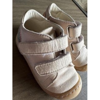 Chaussure fille taille 21