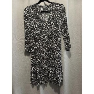 Robe noir /blanc fleurs...