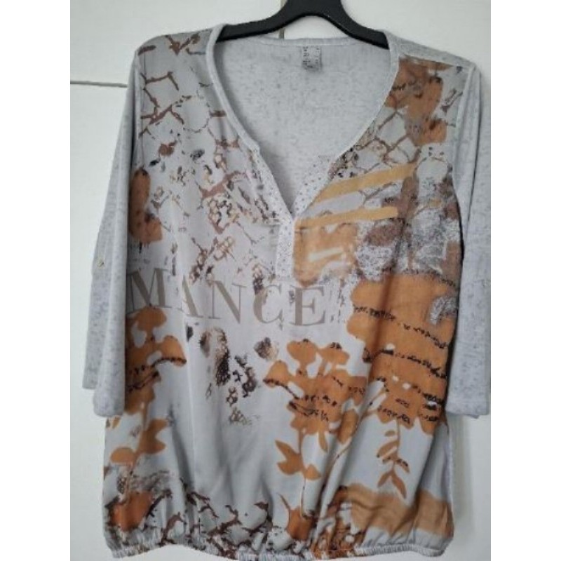 blouse grise avec motif floral orange et beige taille 48 marque helline