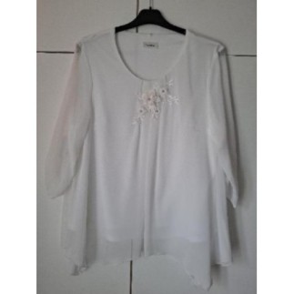 tunique en voile blanche...