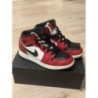AIR JORDAN 1 mid noir et blanche 38