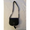 Sac à main à rabat cuir lisse pleine fleur de vachette couleur noire Marque Inès de la Fressange Ban