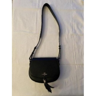 Sac à main à rabat cuir lisse pleine fleur de vachette couleur noire Marque Inès de la Fressange Ban