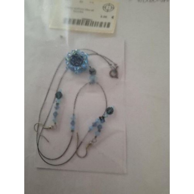 Collier admirons bleu et ses bouvles