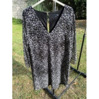 Robe courte, noire,...