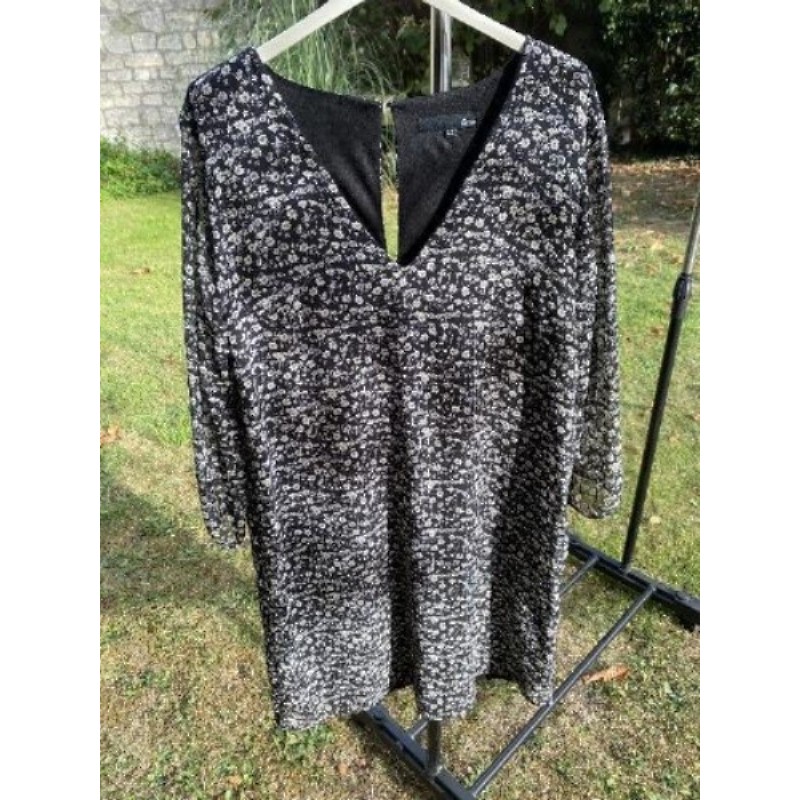 Robe courte, noire, imprimée fleurs, col V, taille 38