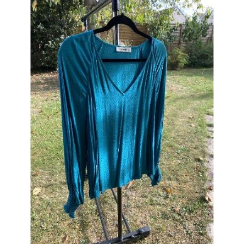 Blouse bleue, manches longues, col V, taille 40