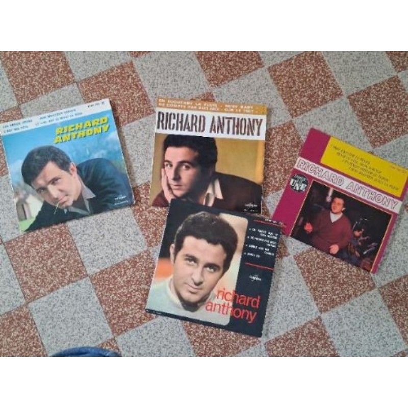 4 VINYLES 45 TOURS de RICHARS ANTHONY