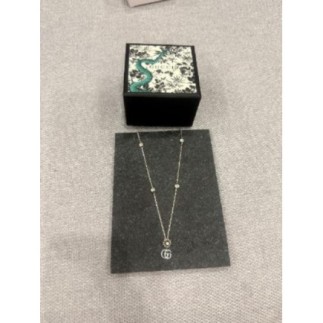 Collier Gucci en argent et...