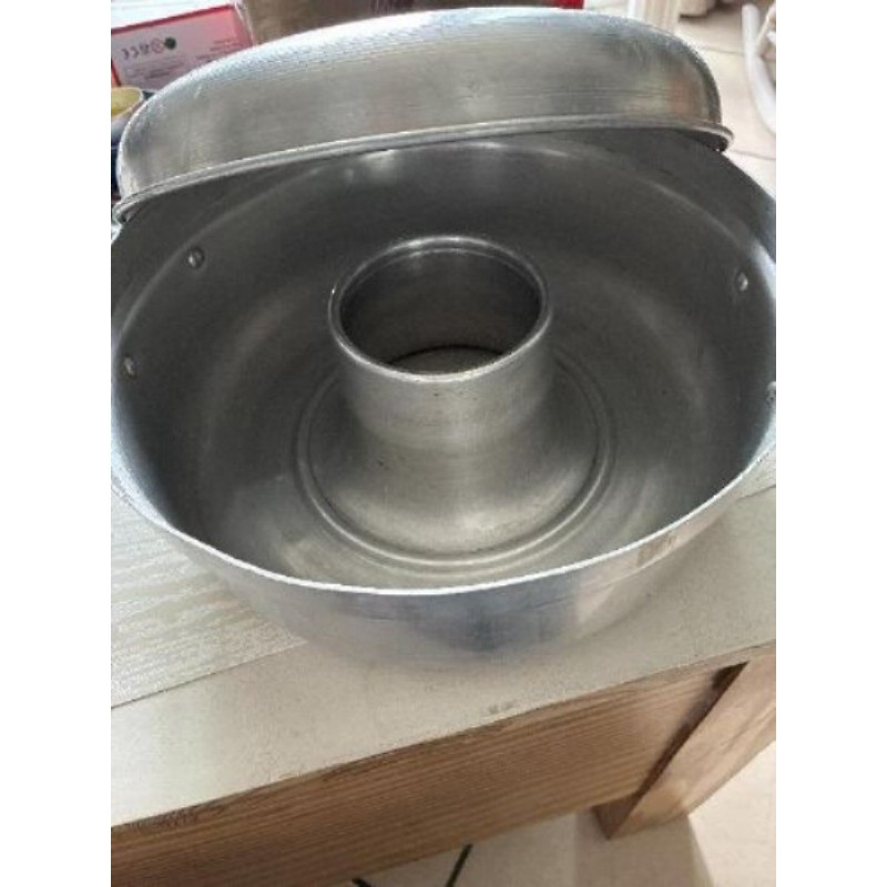 Moule a savarin ou génoise avec couvercle 