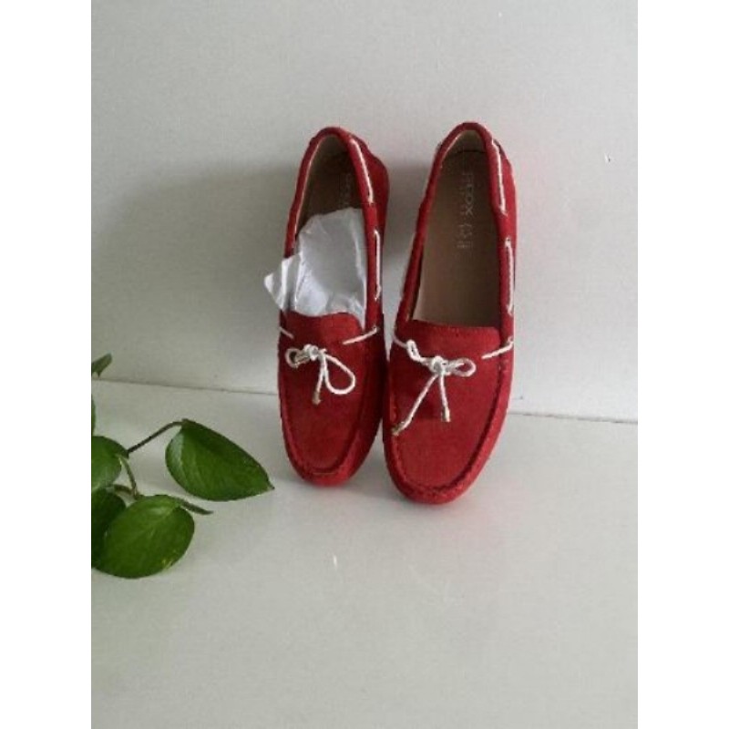 Chaussures GEOX rouge neuve Taille 38