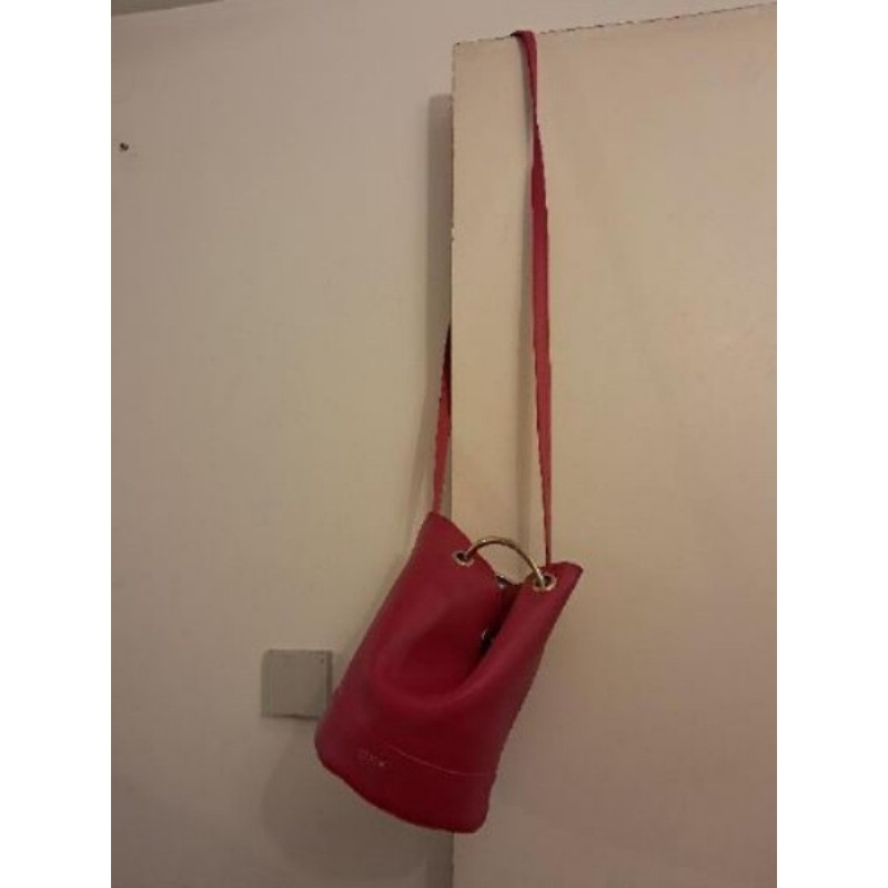 Sac seau en bandoulière rouge/ Bonita 100% simi cuir synthétique
