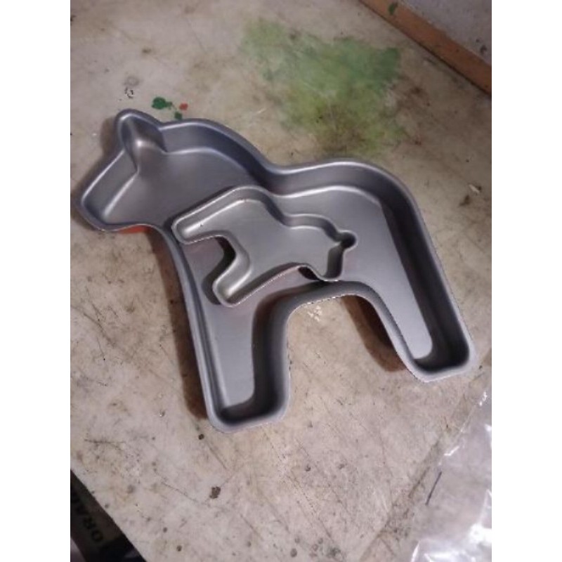 2 plats gâteaux forme cheval