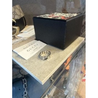 Bague Gucci en argent...