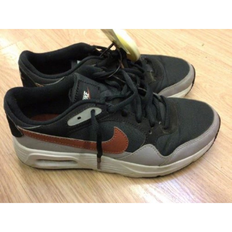 Basket NIKE marron virgule P 38 