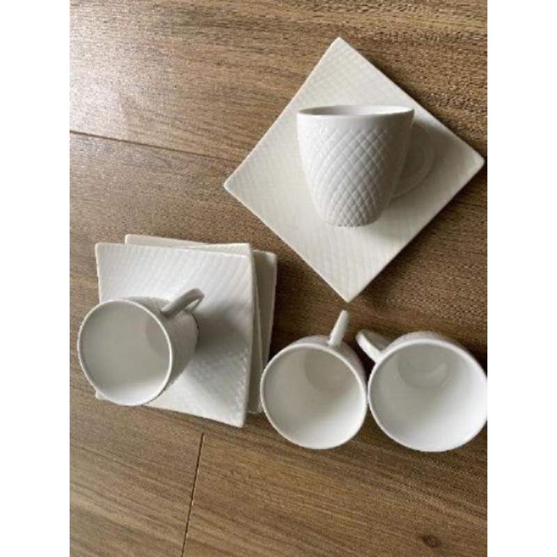 Lot 4 tasses à café blanches + sous-tasses 