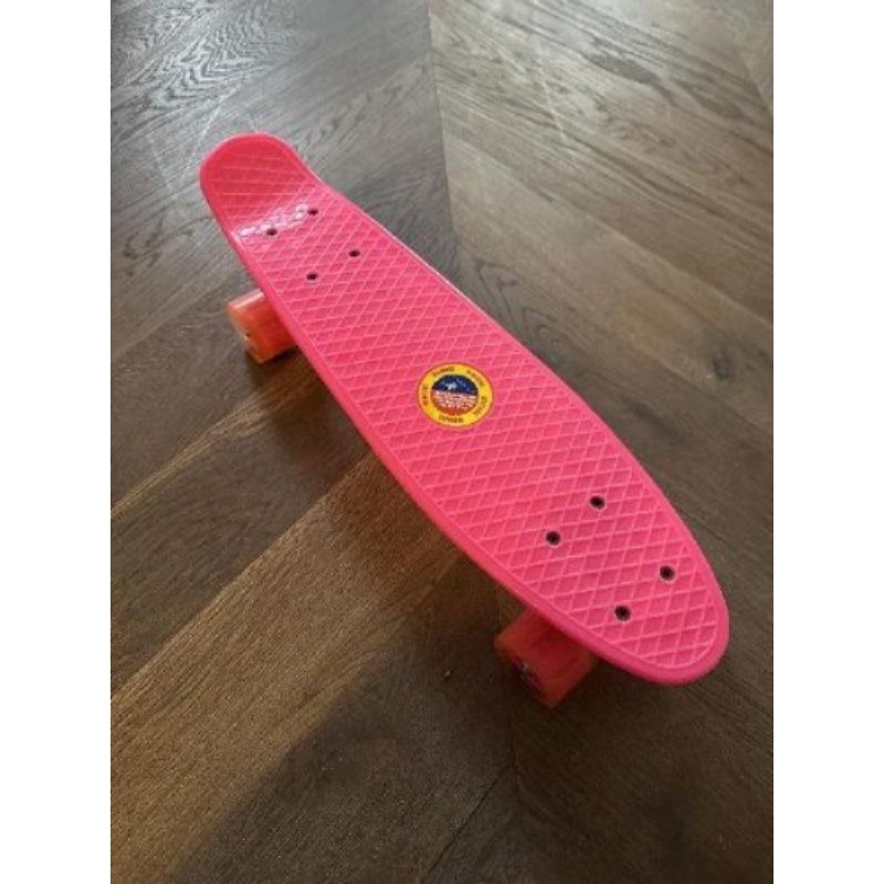 Skateboard rose enfant 