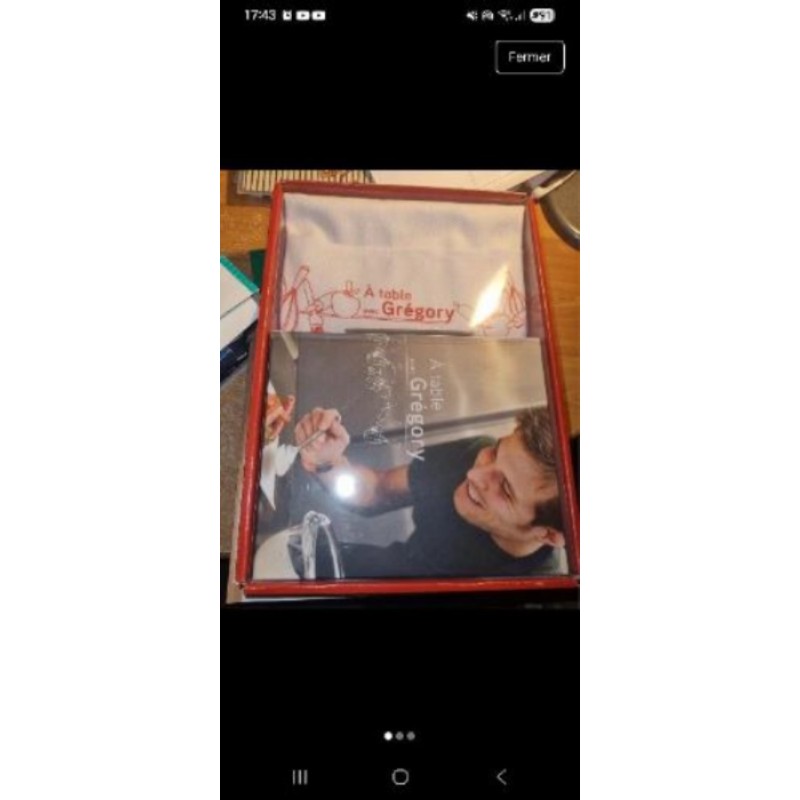 Coffret "à table avec Grégory" livre de recettes + tablier