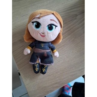 Peluche poupée 