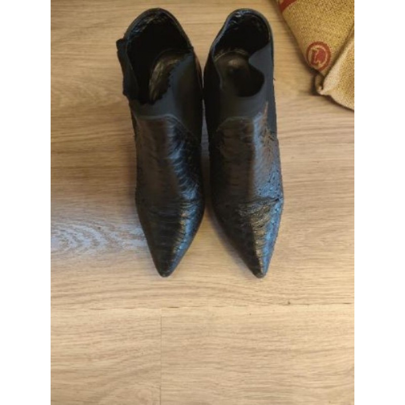 Botine noir taille 38