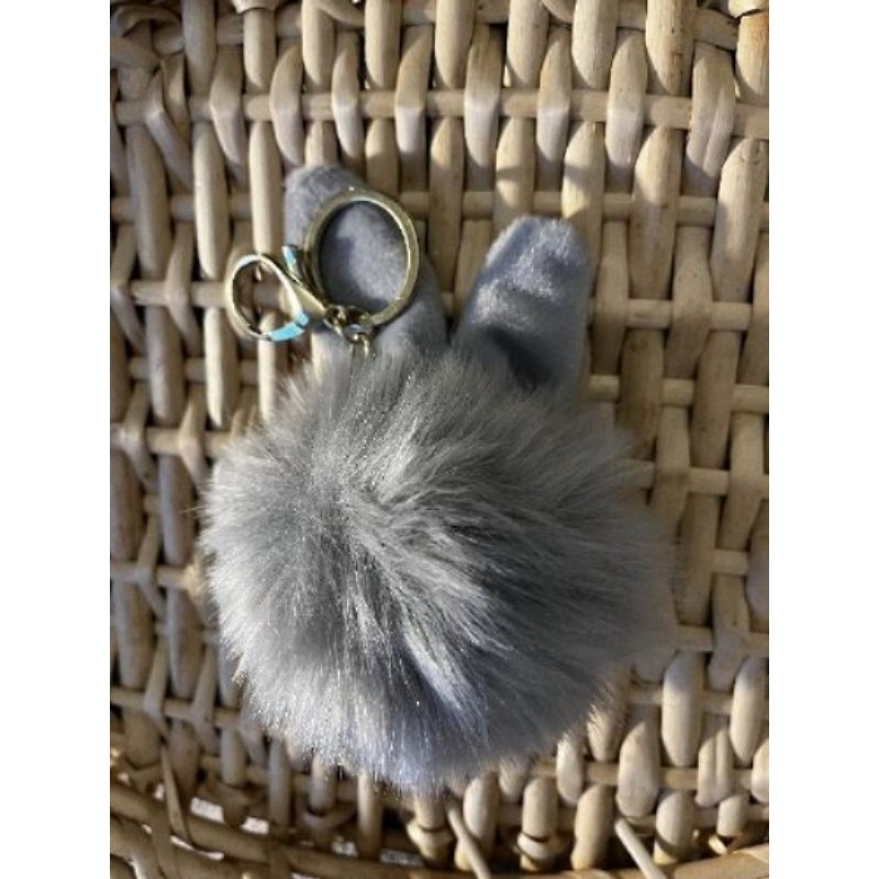 Porte clé pompon oreilles de lapin 