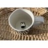 Grosse tasse avec zèbre mignon au fond