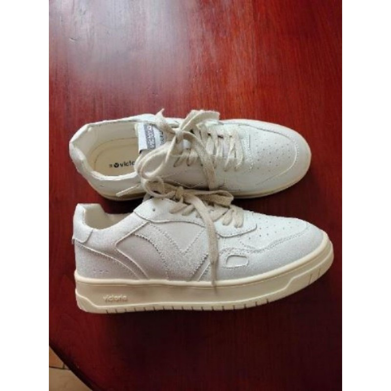 Ly-Basket blanche neuves Victoria P39
