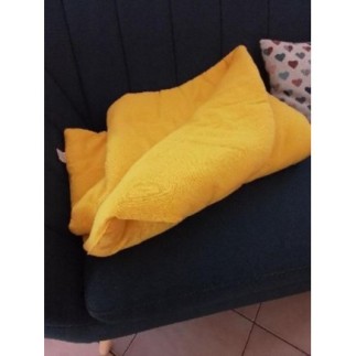 Tapis jaune bébé 