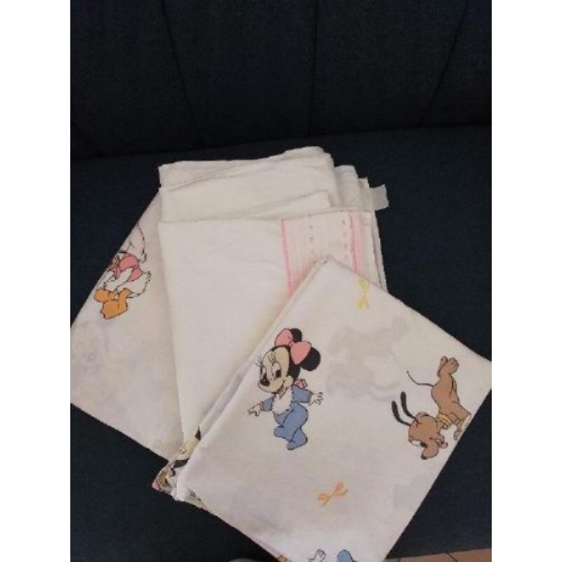 Draps plats lits bébés  dimensions 115 /170 cm motif Mickey et  brodé rose