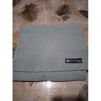 Écharpe bleue marque Quechua 
