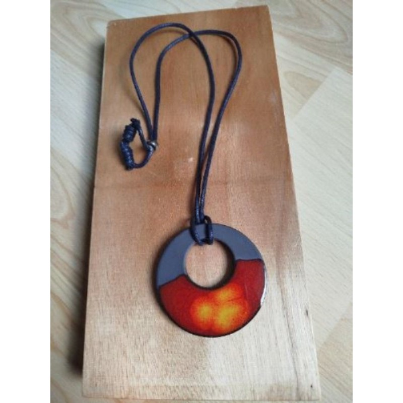 Tour de cou pendentif orange