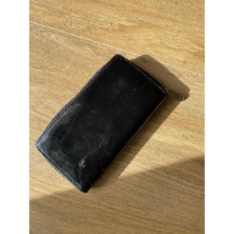 Portefeuille noir vernis 