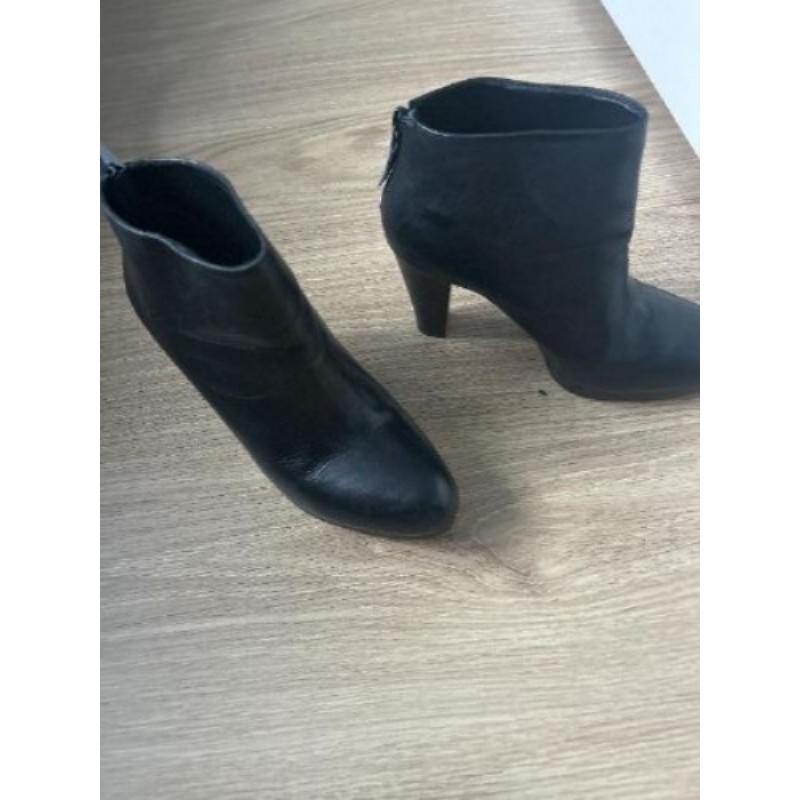 Bottes noires en cuir, talons, taille 37