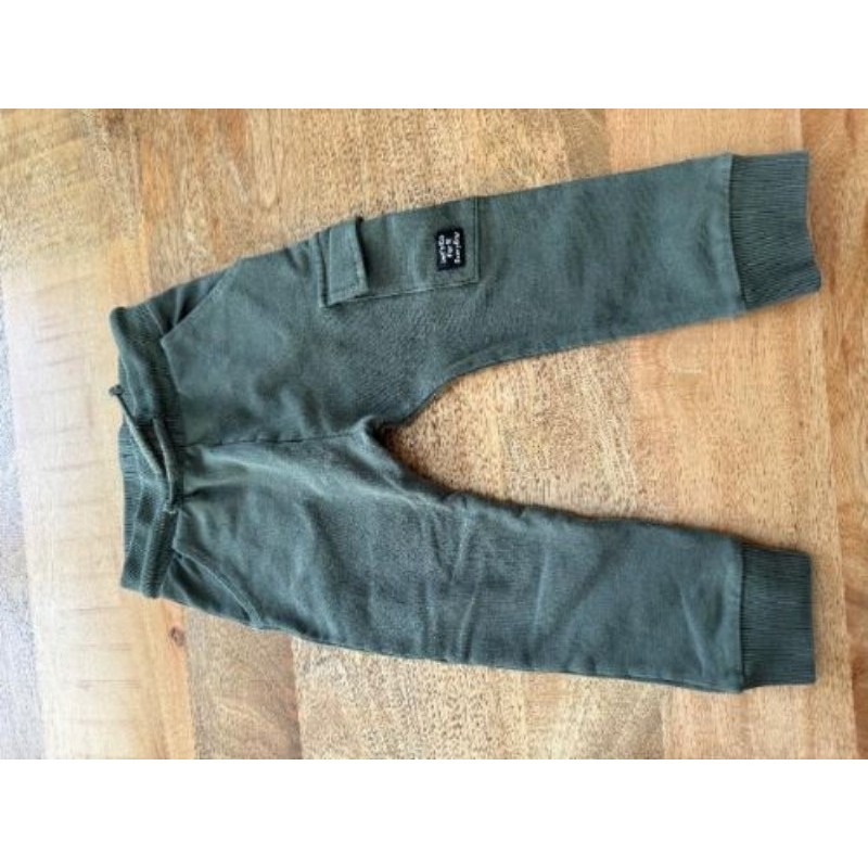 Jogging kaki 2 ans