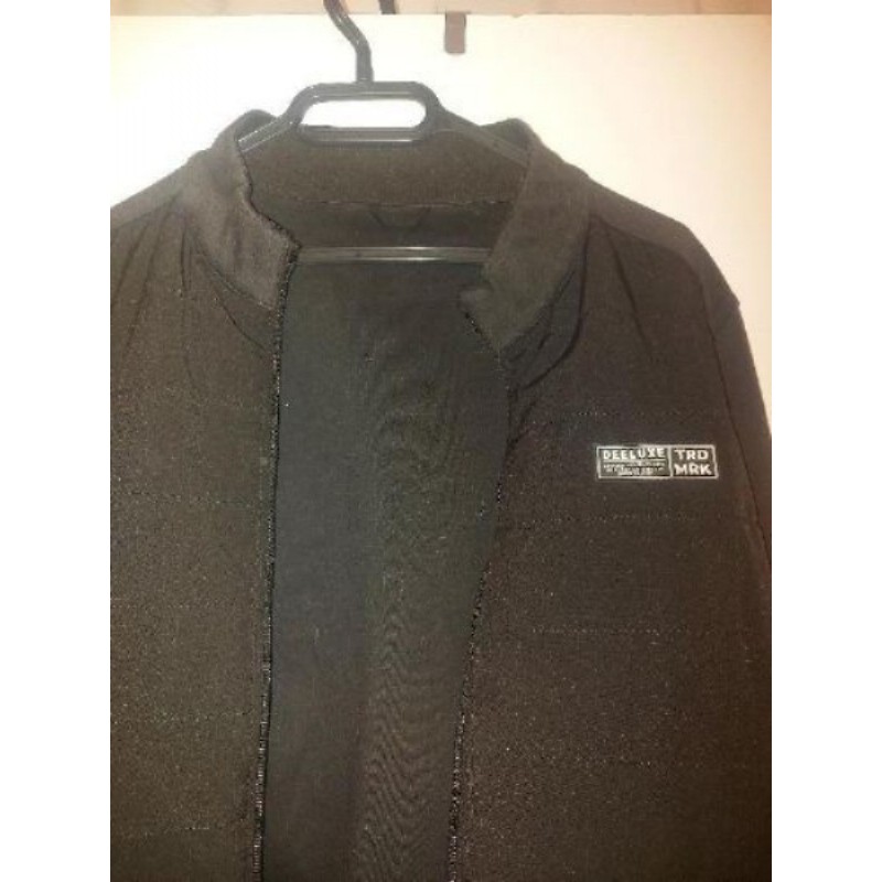 Veste noir deeluxe taille M 