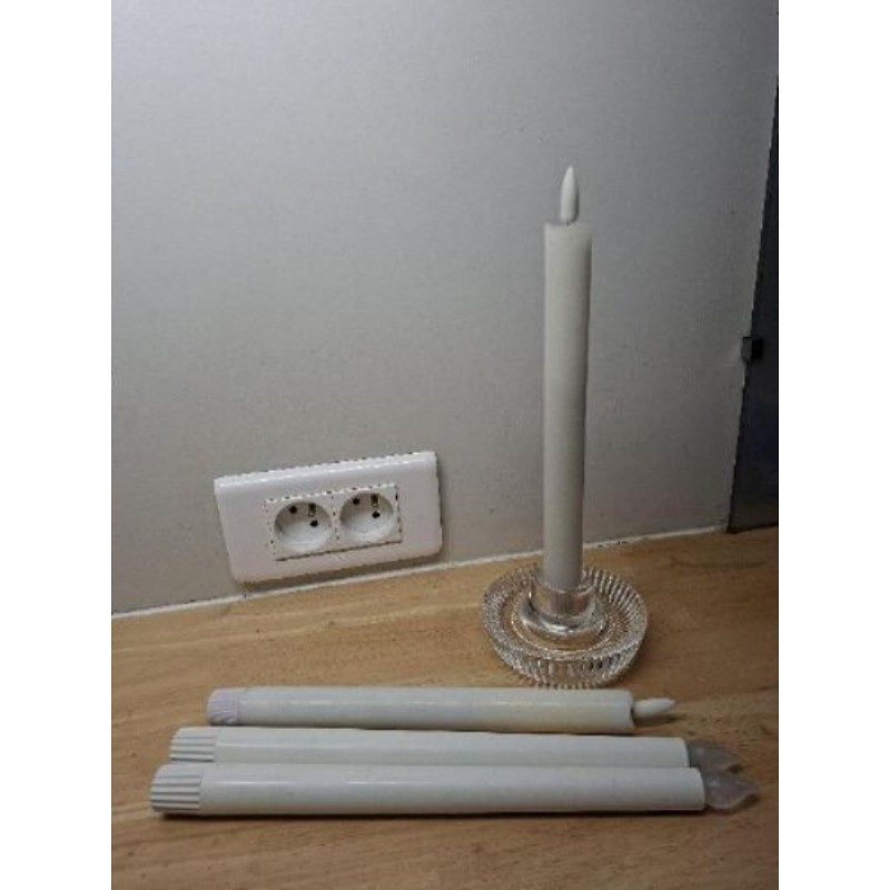 Bougies a pile et 1 bougeoir