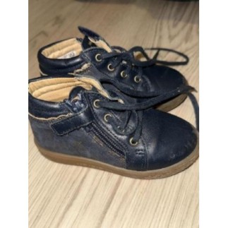 Chaussures babybotte taille 23