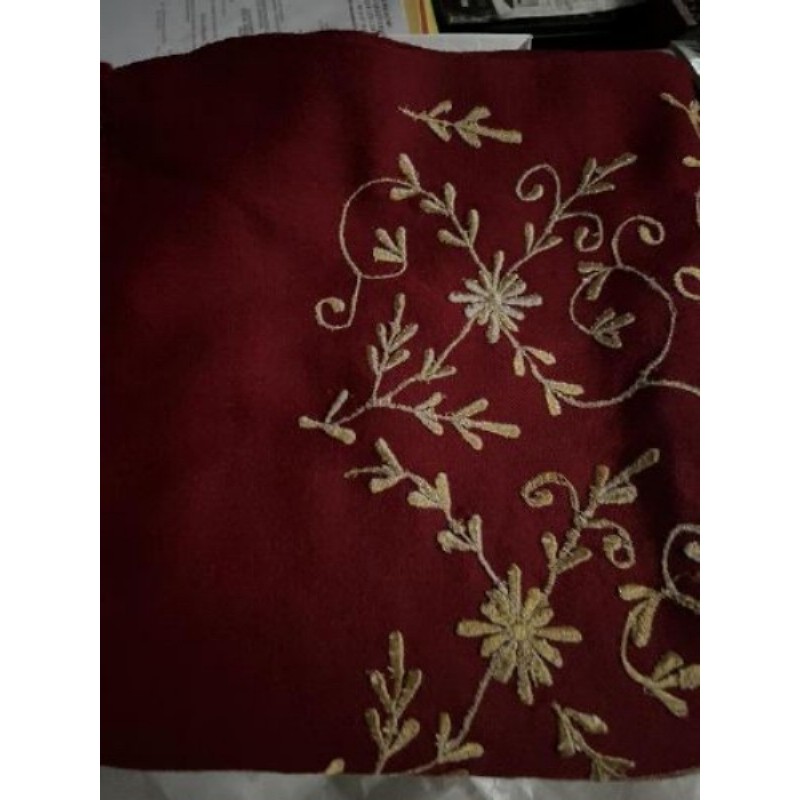 Plaid rouge motif or laine 