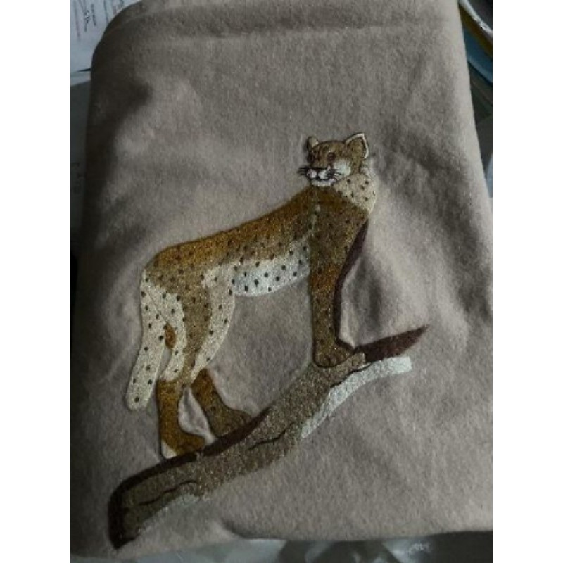 Plaid en laine motif guépard 