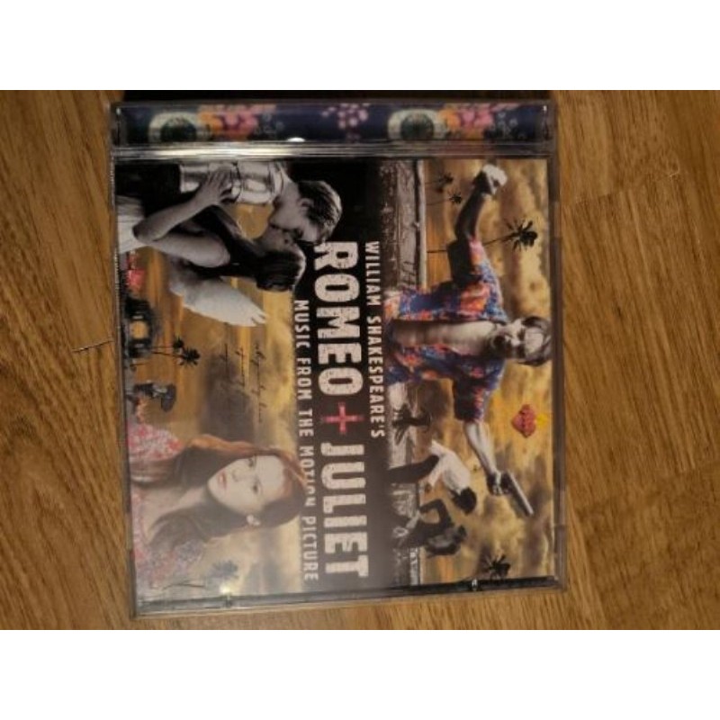 Romeo + Juliette music from thé motion picture