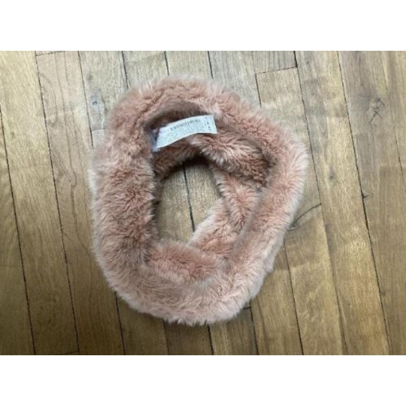 Cache cou rose saumon Zara